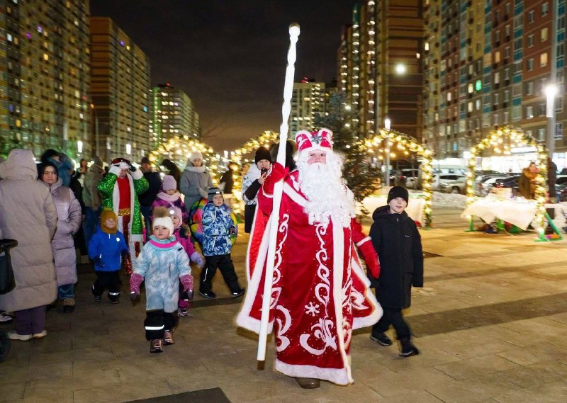 Семейные праздники в новогоднем настроении