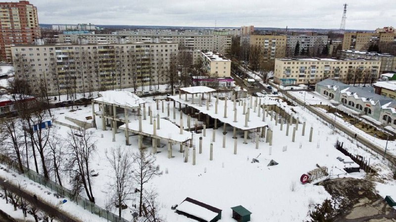В Клину начался снос много лет заброшенного строения