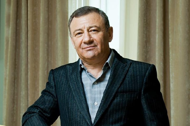 Одинокие миллиардеры из сферы недвижимости: кто они и что о них известно