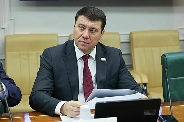 Рост производства как ключ к снижению инфляции, считает сенатор Абрамов