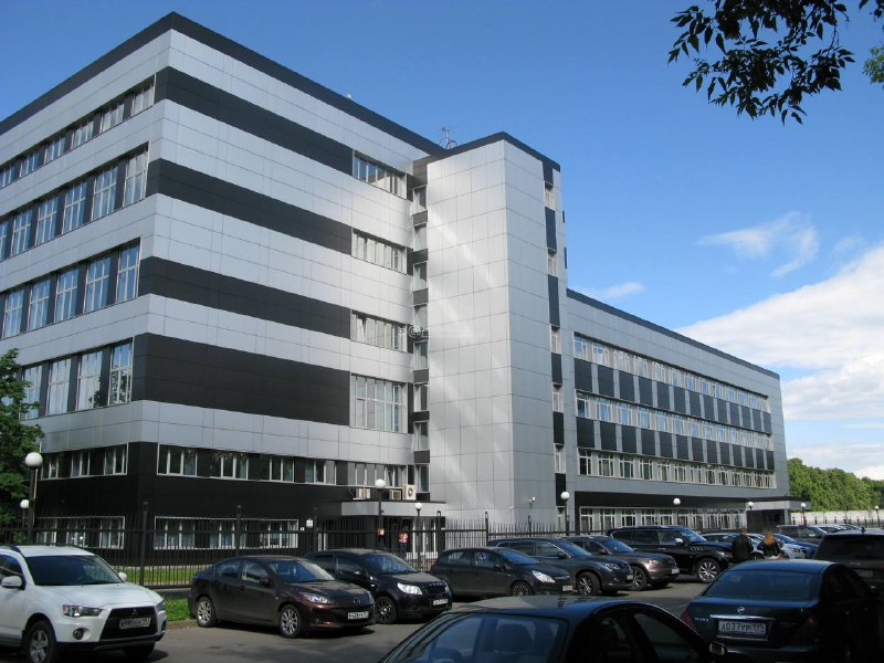 Банк «Траст» выставил на продажу бизнес-центр рядом с метро «Окская»