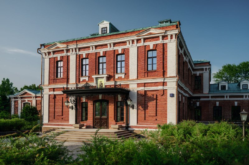 Восстановленная историческая усадьба в Москве: уникальный комплекс премиум-класса