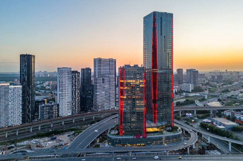 Завершено строительство делового комплекса iCITY в Москва-Сити