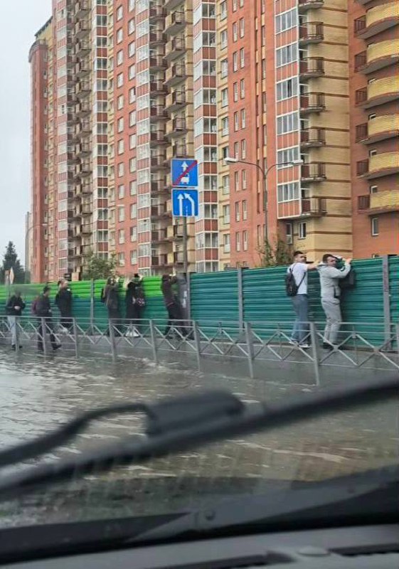 Проблемы проживания в жилом комплексе 'Гусарская баллада' во время дождя