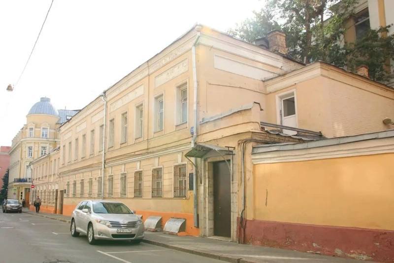 В Москве продают двухсотлетний особняк под отель с уникальной историей В Москве продают двухсотлетний особняк под отель с уникальной историей