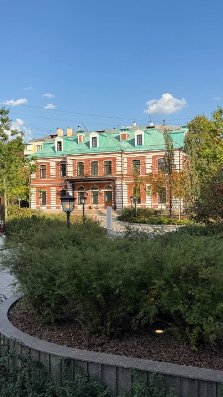 Элитная реставрация исторической усадьбы в Москве и её превращение в престижное жильё
