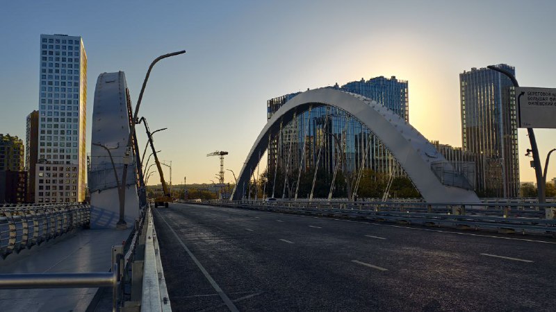 В Москве открыт новый мост, соединяющий районы Филёвский Парк и Шелепиха