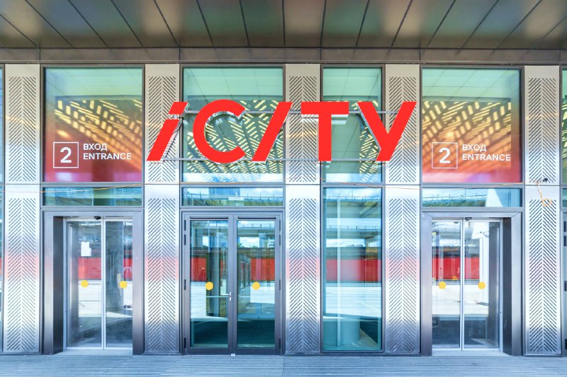 Парковка в бизнес-центре iCITY оснащена зарядными станциями для электромобилей