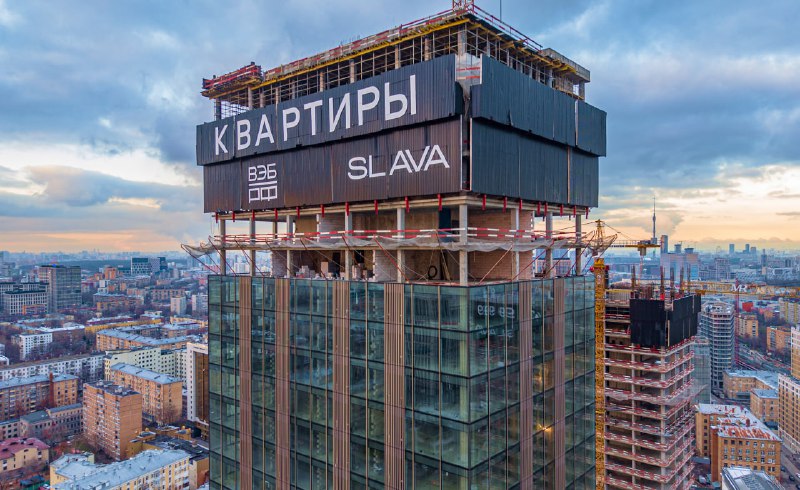 Использование серебряного остекления на фасадах жилых комплексов SLAVA