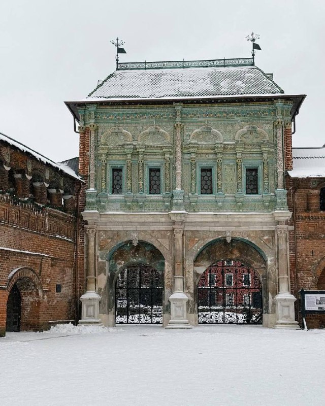 Крутицкое подворье: историческая жемчужина старой Москвы