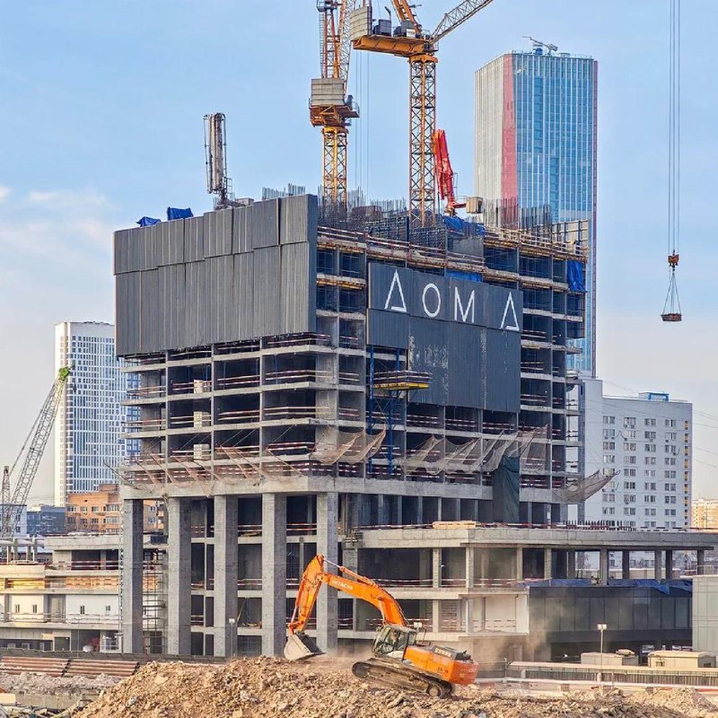 Строительные работы жилого комплекса «Дом Дау» в ММДЦ «Москва Сити» в активной стадии реализации