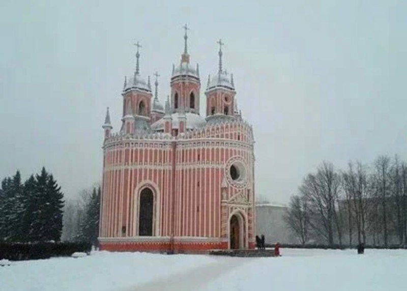 Необычный архитектурный облик Чесменской церкви в Петербурге