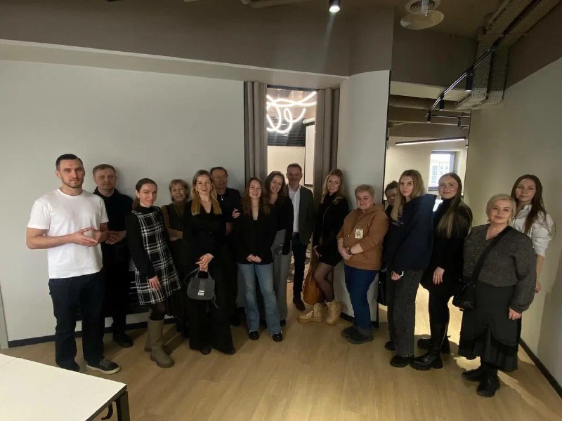Презентация лучших офисных проектов на профессиональном туре в Москве