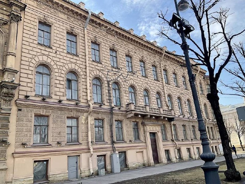 Исторический особняк на Исаакиевской площади превращается в элитное жилье