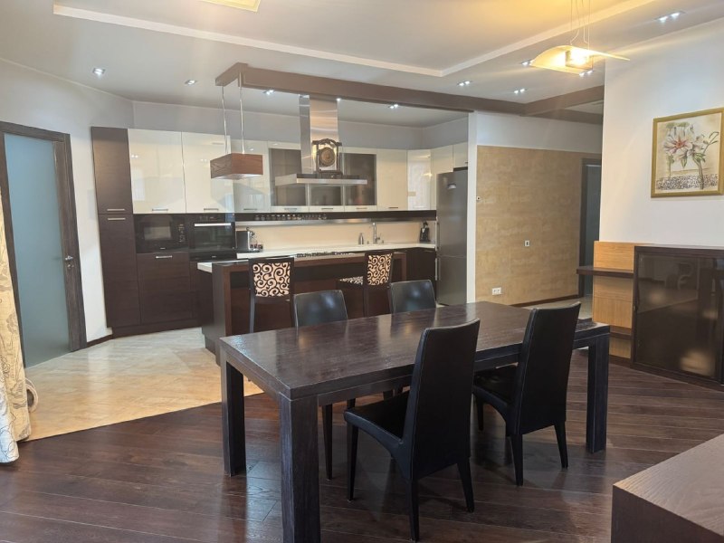 Элитный дом 450 м² в центре Зеленограда (0,23 га): баня, участок 23 сотки, охраняемый поселок