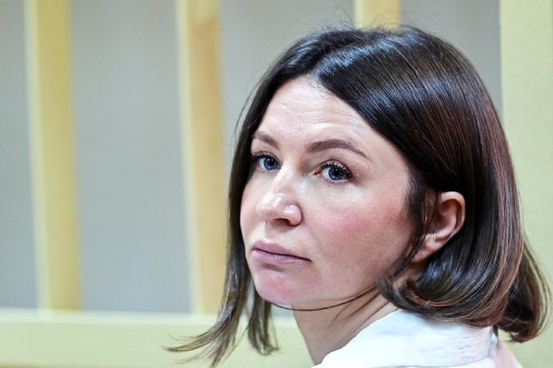 ВТБ требует взыскать квартиру Елены Блиновской через торги