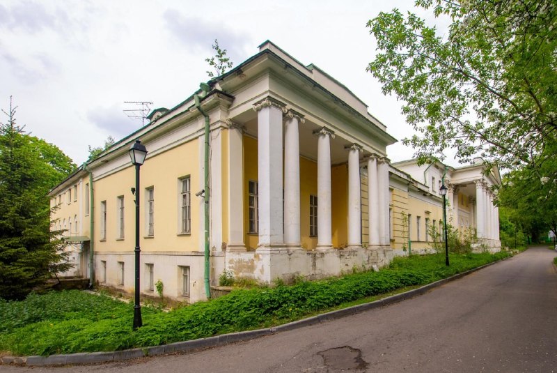 Дом.РФ выставил на торги усадьбу Строгановых в Москве