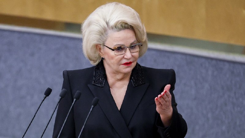 Почему молодым семьям трудно заводить детей: жилье, доверие к власти и внешние вызовы