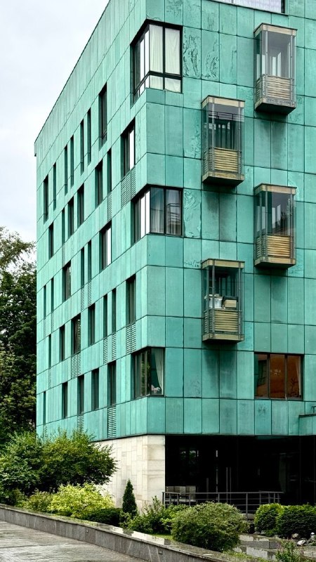 ЖК «Copper House»: парковой дом из меди и стекла по проекту Сергея Скуратова