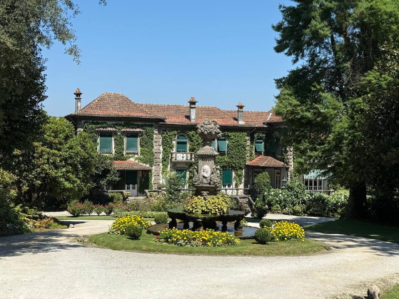 Quinta da Aveleda: винодельня Минью, где главное — сад