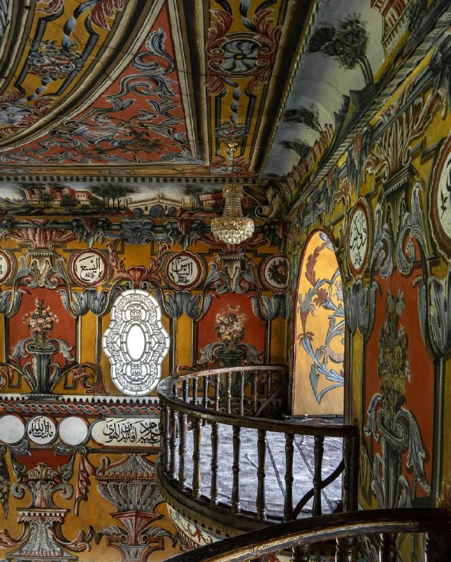 Шарена Джамия в Тетово: пестрая мечеть с фресками, созданными на яичной основе