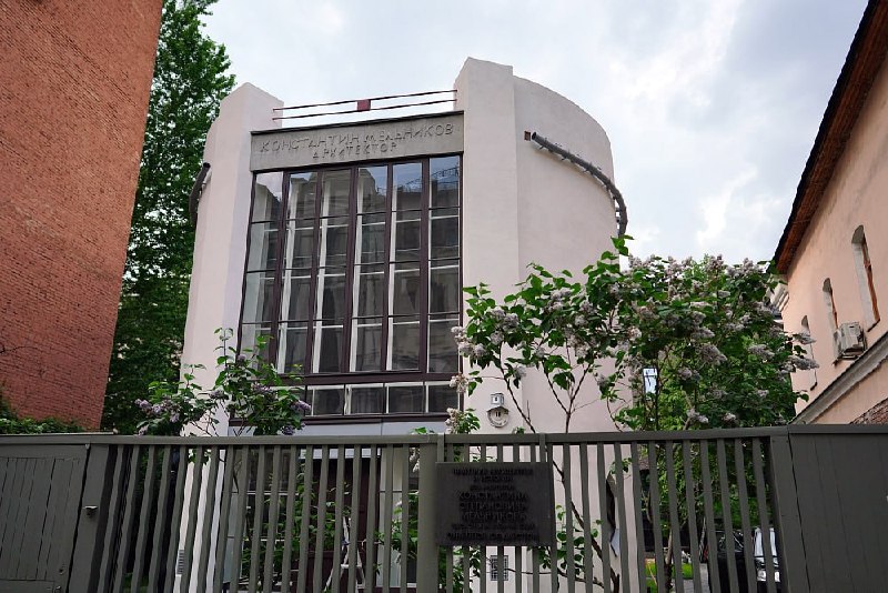 Реставрация дома-мастерской Константина Мельникова в Москве завершена