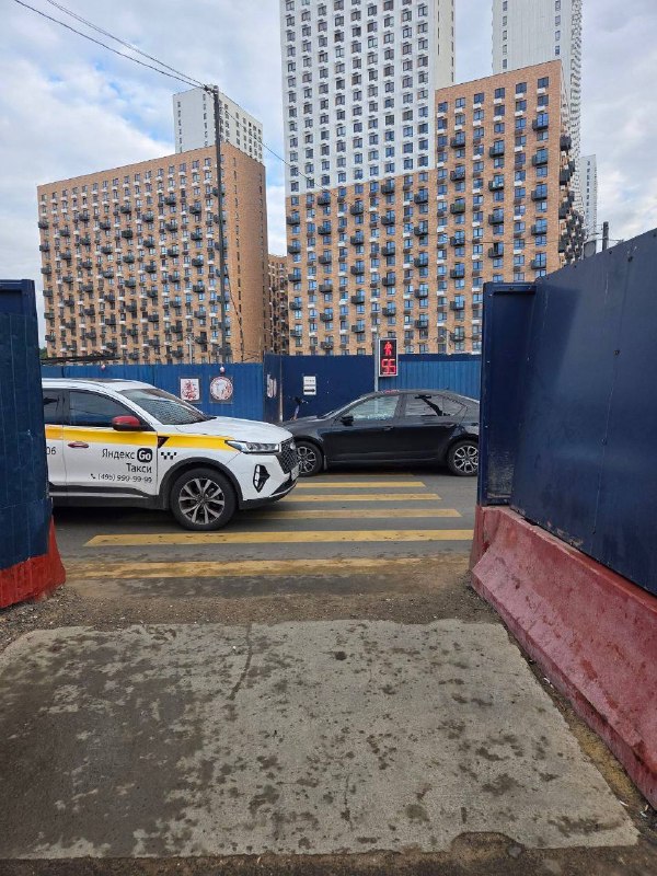ЖК «Столичные Поляны»: жители недовольны временной схемой движения у Новобутовского проезда