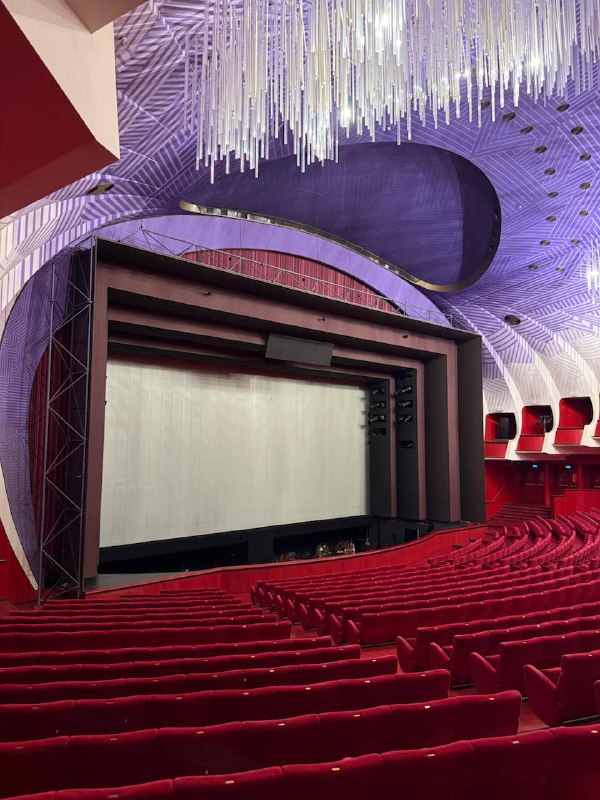 Teatro Regio в Турине: брутальный замысел Моллино и фиолетовый потолок
