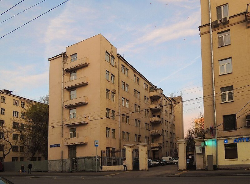 Дом-пила на Большой Пироговской: история конструктивизма, пожар и окончательный снос