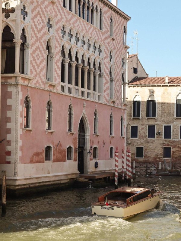 Музейный отель Orient Express Venezia в палаццо XV века