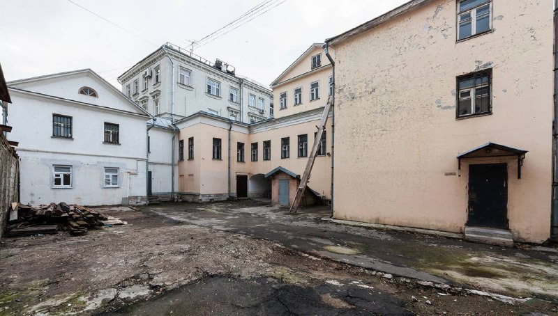 В Москве на торги выставили купеческий особняк XVIII века на Пятницкой