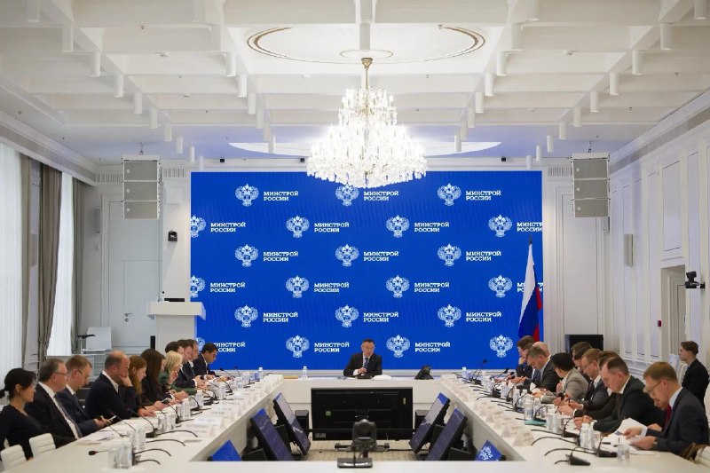 Минстрой усилил контроль за стройками и мобилизовал ресурсы банков
