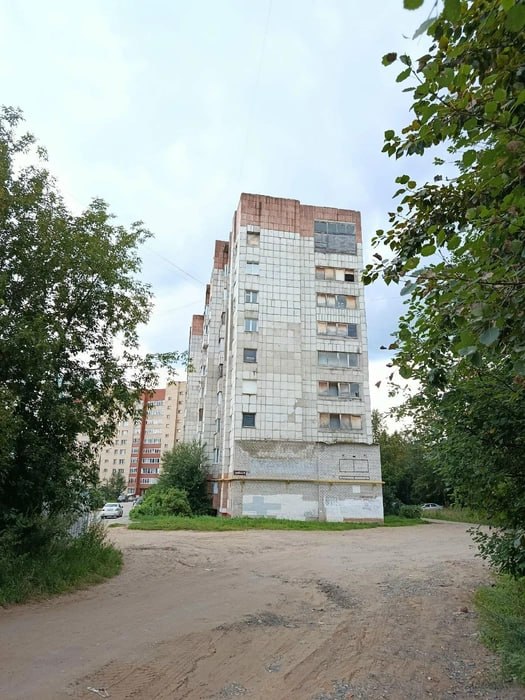 Пенсионер 7 месяцев живет в палатке на руинах дома из‑за спора о квартире Пенсионер 7 месяцев живет в палатке на руинах дома из‑за спора о квартире