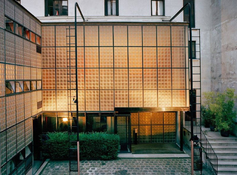 Maison de Verre в Париже: стеклянный дом как инженерная «трансплантация» Maison de Verre в Париже: стеклянный дом как инженерная «трансплантация»